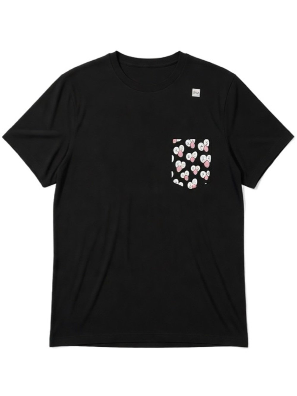 KAWS Men’s Black Tee with Pink & White Heart Pocket Size XL Japan